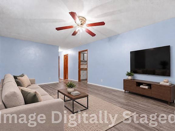 5th image of 429 N 9th St