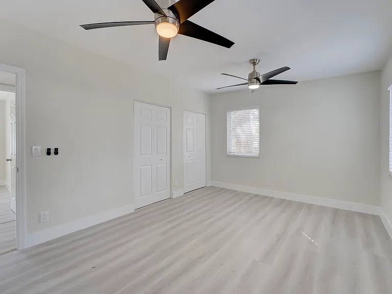 840 Bradley St — Photo 12