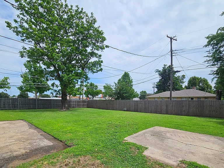 1202 Glenwood St — Photo 18