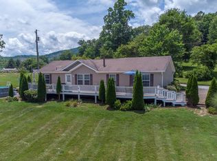 14 Hannah Farms Rd, Franklin, NC 28734