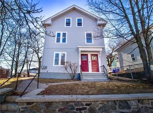 18 Highland St, Pawtucket, RI 02860