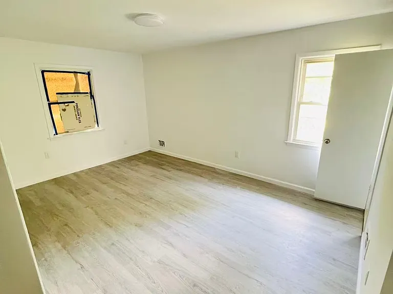 57-24 Cloverdale Blvd #2 — Photo 8