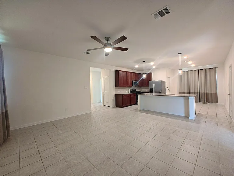 7802 Winter Hawk Cir — Photo 5
