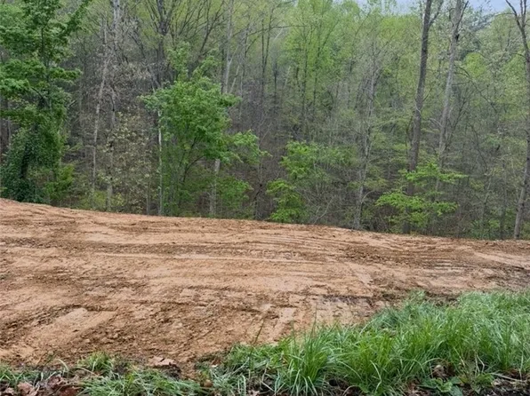 1411 Woodmere Dr, Charleston, WV 25314