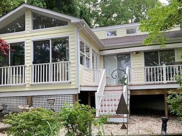 172 Swann Ct, Reedville, VA 22539