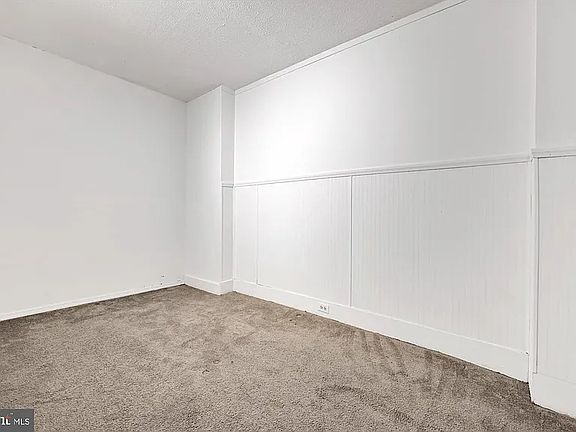 2nd image of 112 E Main St