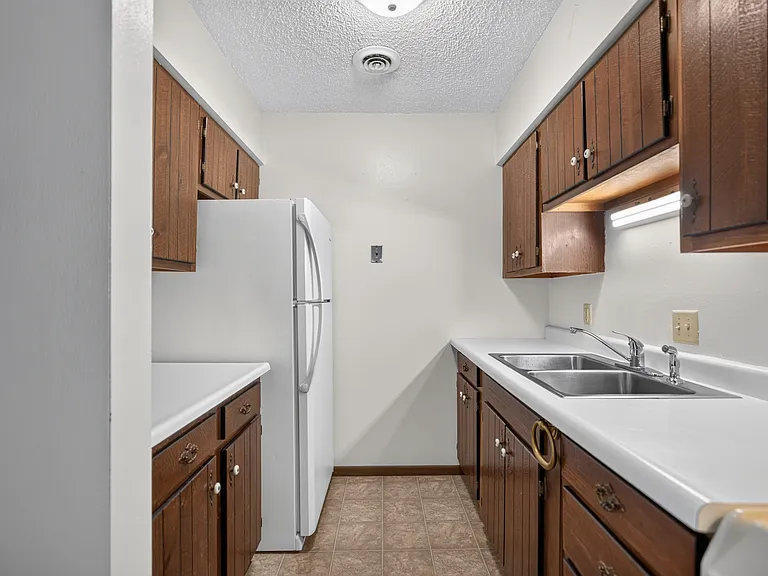 322 Cedar Crest Dr #A — Photo 8