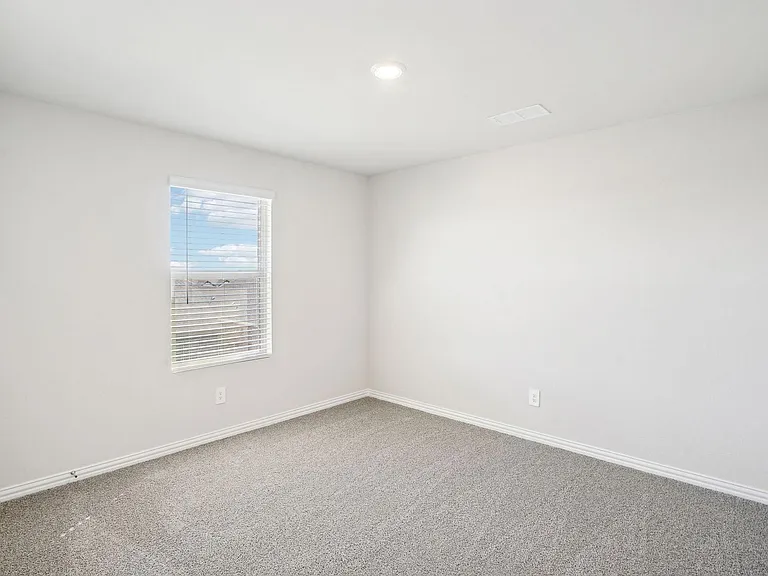 516 Ezra Ln — Photo 20