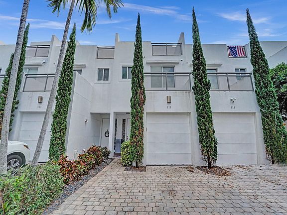 4th image of 828 NE 19th Avenue #828