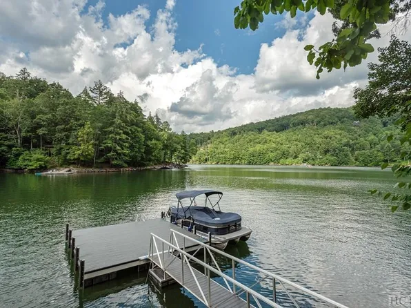 225 Lakeshore Drive, Cullowhee, NC 28723
