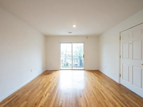 108 Claremont Avenue image 6 of 20