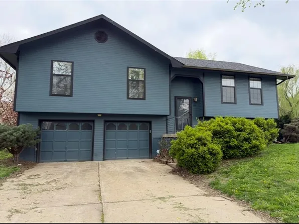700 Foster Ln, Warrensburg, MO 64093