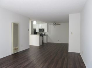 11033 Moorpark St #210, North Hollywood, CA 91602