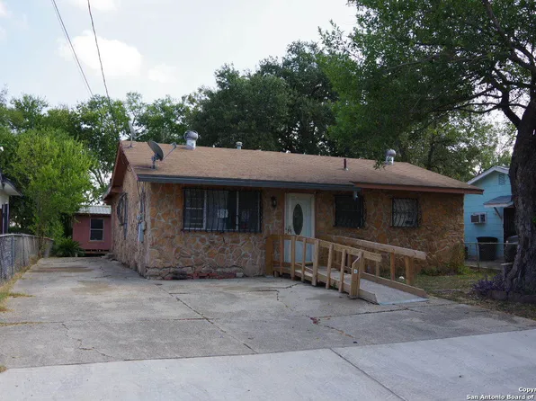 1918 Dahlgreen, San Antonio, TX 78237