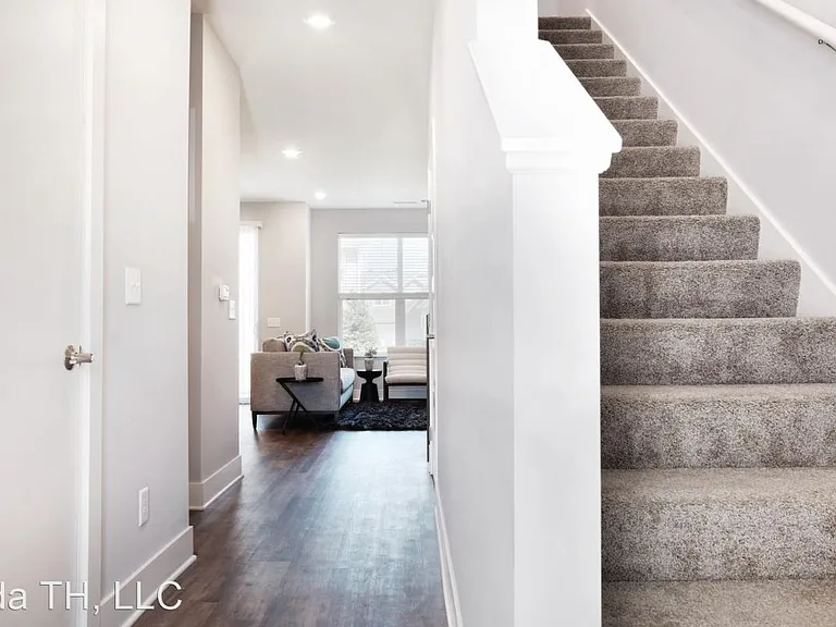 The Knoll - Townhomes of Ada — Photo 10