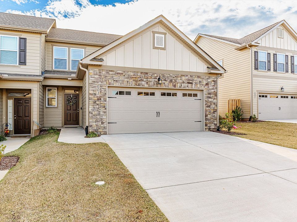 1st image of 601 Vinings Drive