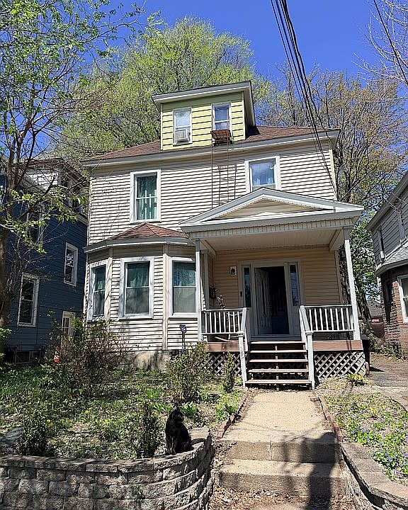 1st image of 715 McClellan St