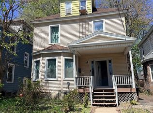 715 McClellan St, Schenectady, NY 12304