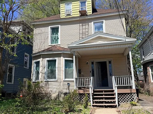 715 McClellan St, Schenectady, NY 12304