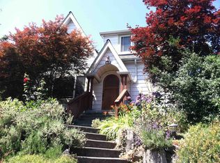 8243 17th Ave NE, Seattle, WA 98115