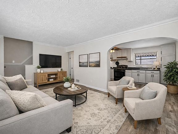 5th image of 4457 Delhi Rd