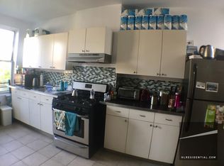 3130 44th St #3, Astoria, NY 11103