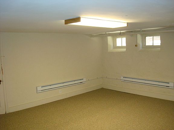 Finished basement rec room