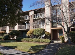 130 Coe Ave UNIT 27, East Haven, CT 06512