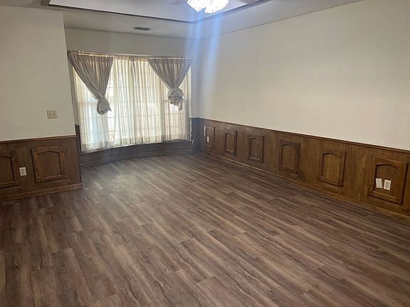 4th image of 5908 Campus Dr