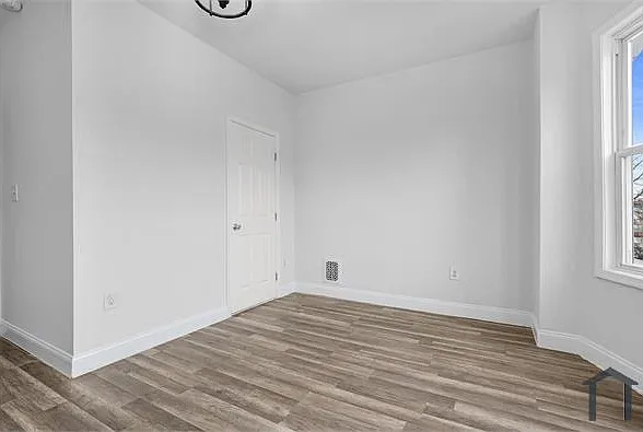 627 N Lakewood Ave — Photo 12