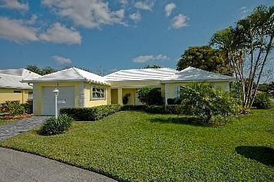 1st image of 2 Acacia Dr