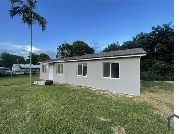 9545 NW 26th Ave, Miami, FL 33147