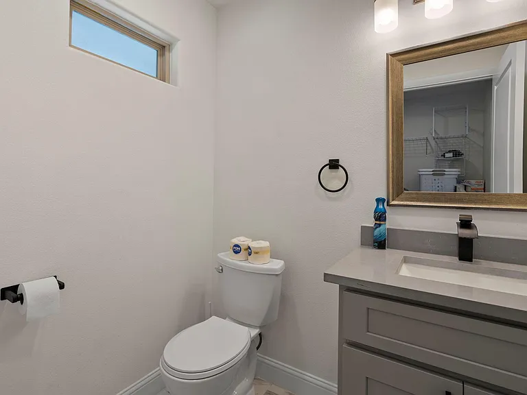 2402 Chimney Rock Rd — Photo 23