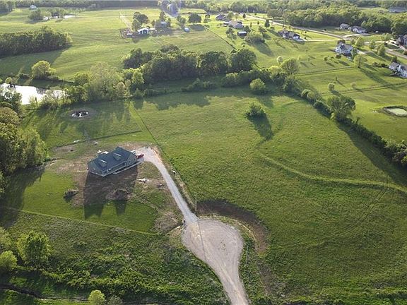 4th image of 20 Hidden Hills Ests