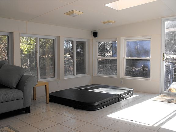 2nd image of 84 Hershey Ln #1