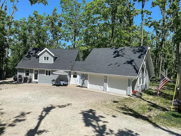 626 Sunshine Ln, Gaylord, MI 49735