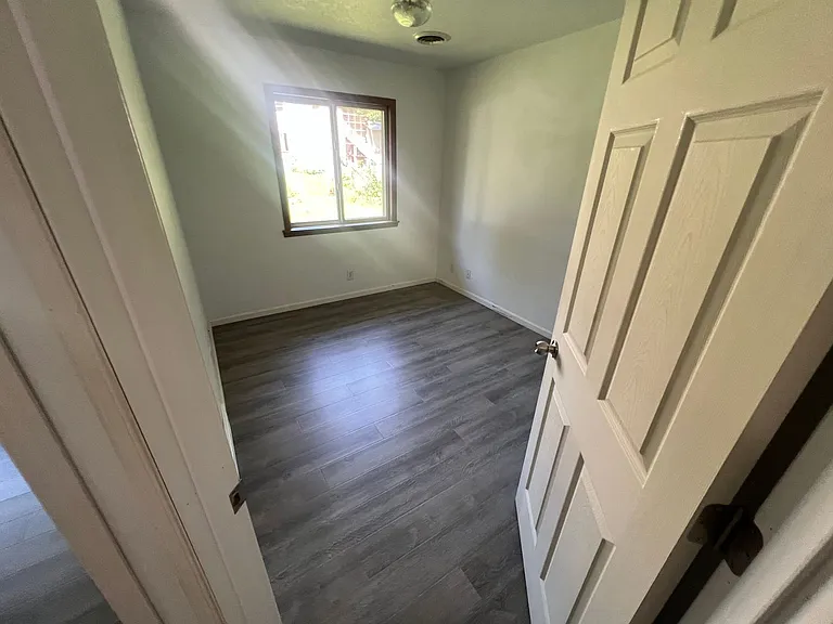 130 Highway St — Photo 10