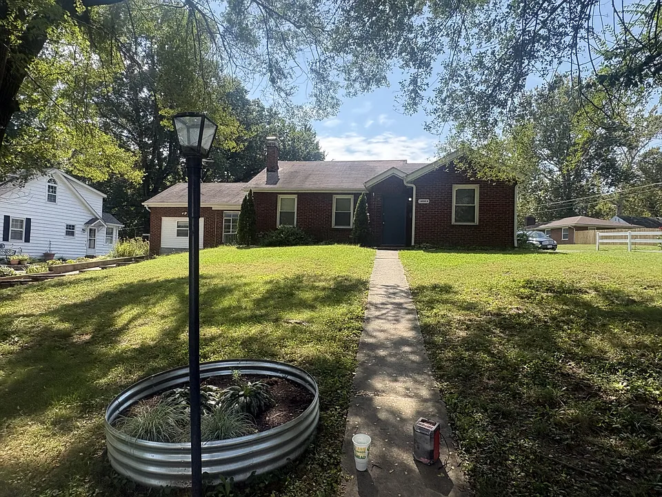 1 Woodside Dr