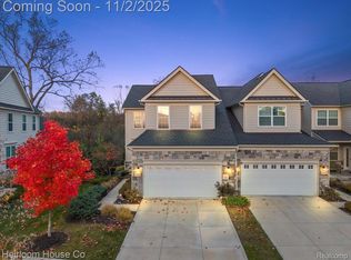 23956 Seminole Ct, Novi, MI 48375