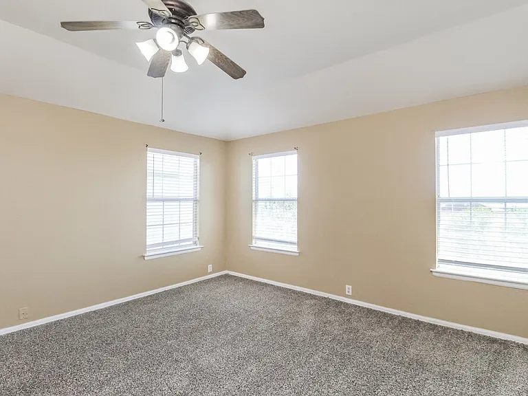 3029 Gettysburg Ln — Photo 11