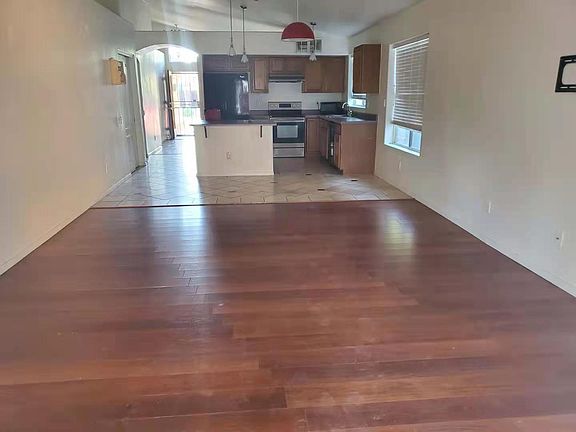 4th image of 4635 E Briarwood Ter