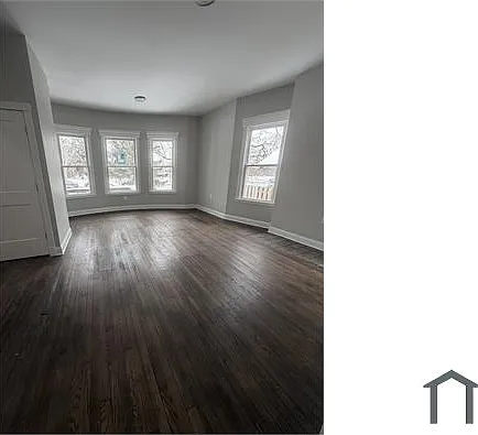 445 E Grand Blvd