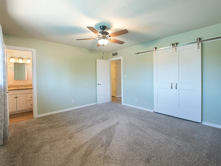 1236 E Del Rio Dr — Photo 13