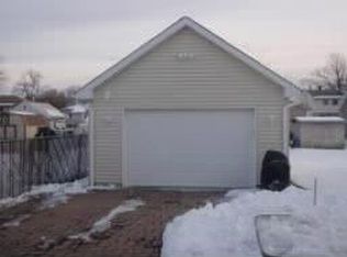 104 Franklin St, Elmwood Park, NJ 07407