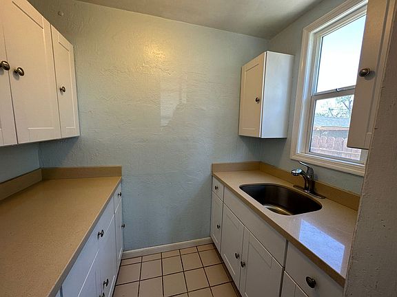 4th image of 126 Marchant St #A