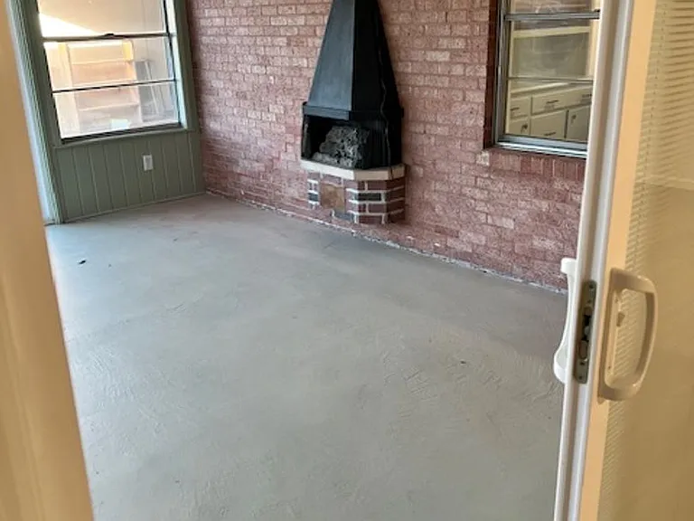 1705 Campbell St — Photo 18