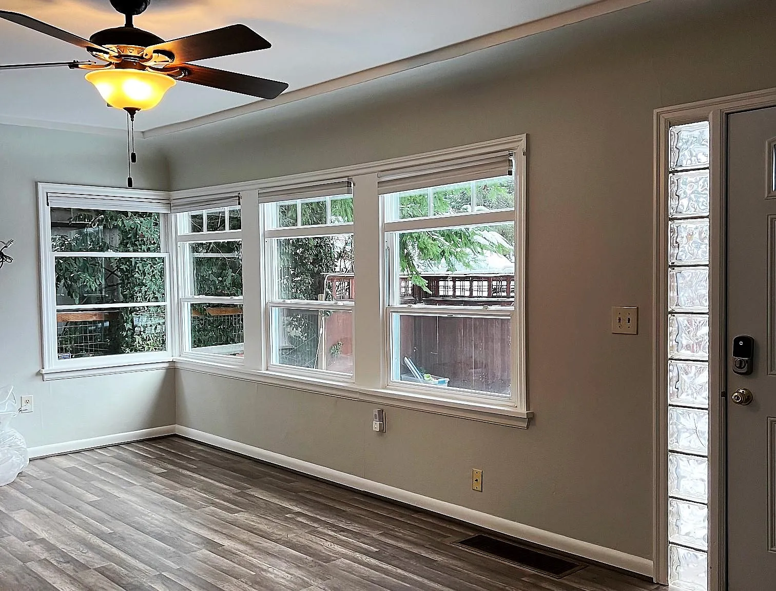 3 bed, 1590 sqft, $4,150 — Photo 1