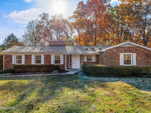 1132 Snowdon Dr, Knoxville, TN 37912