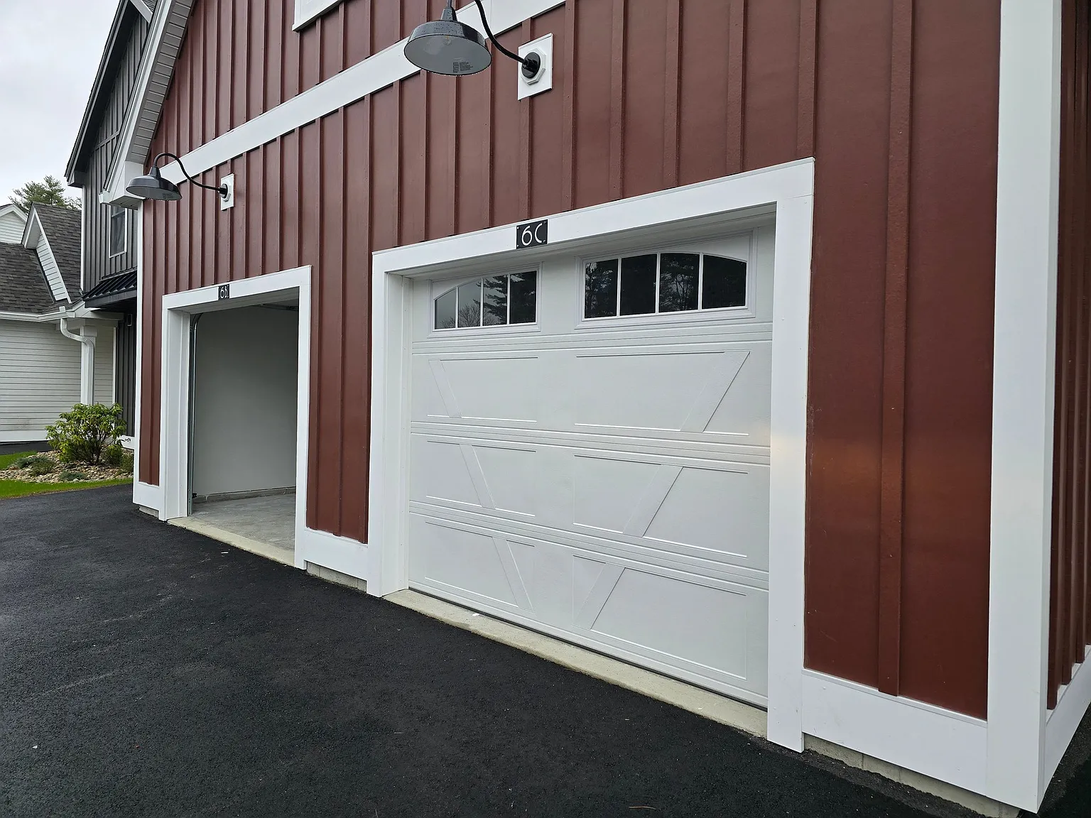 1 Dutch Drive — Photo 1