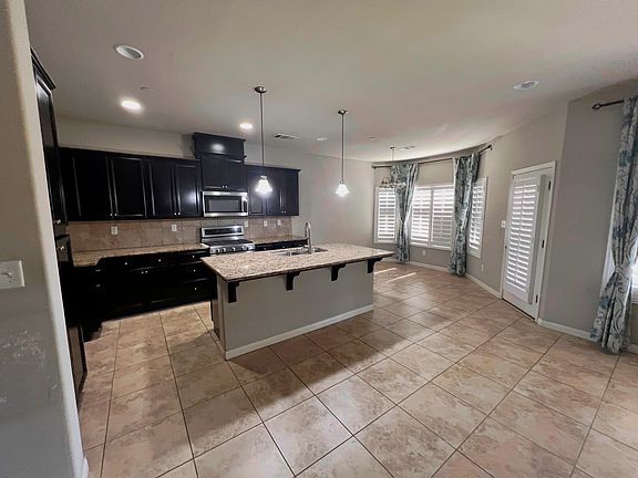 4th image of 2000 Suncrisp Ln